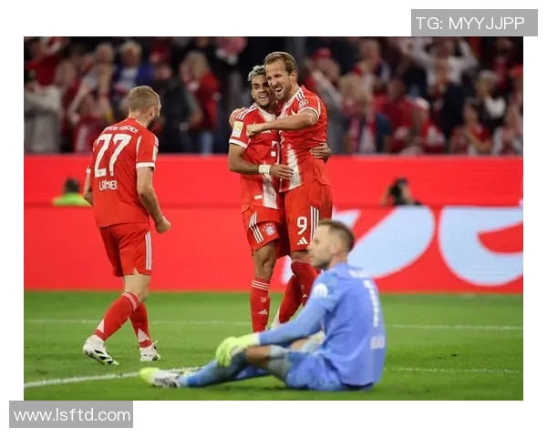 拜仁狂胜切尔西六比二帽子戏法引发全场热议与争议判罚